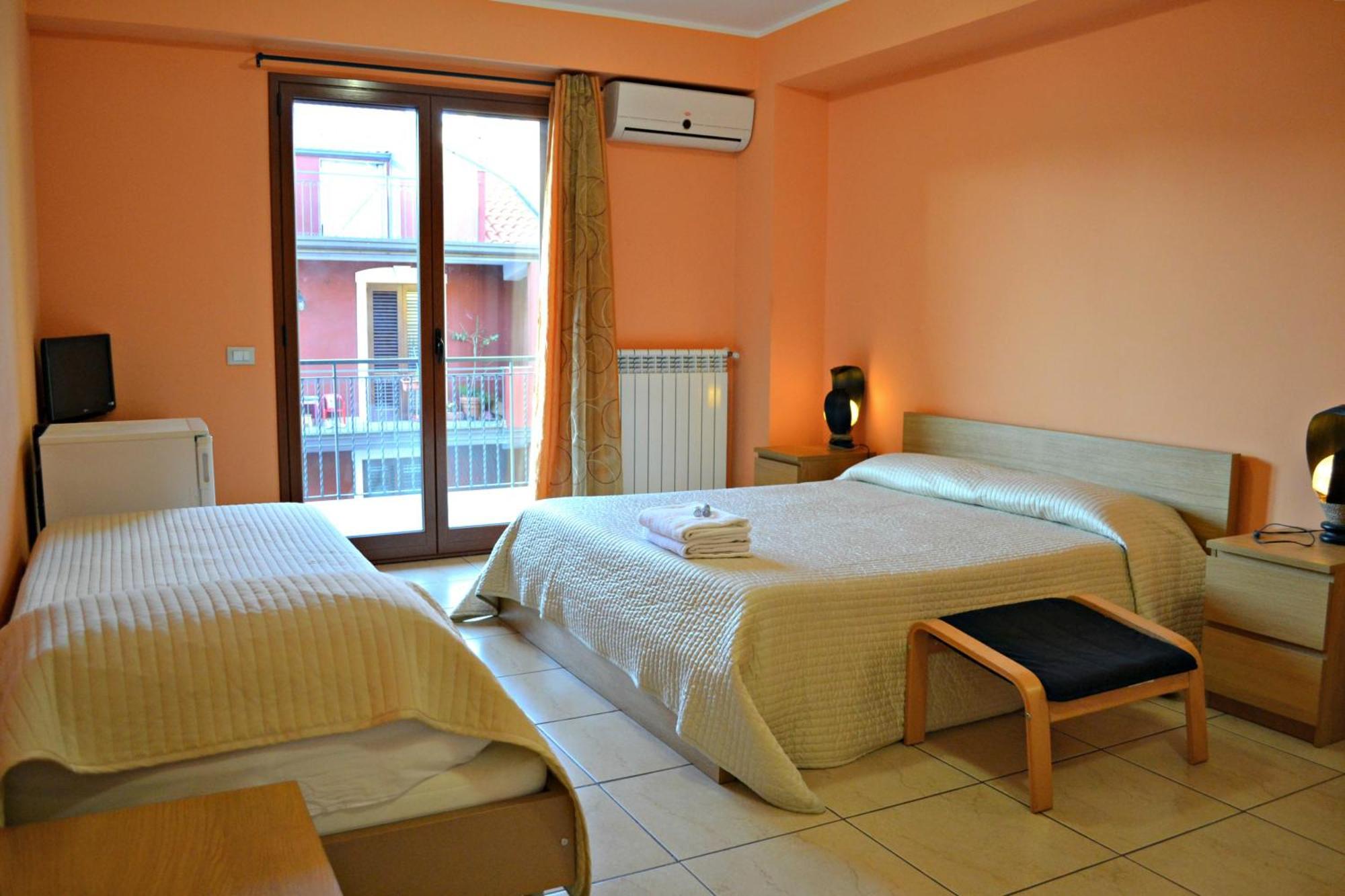 Hotel Acquaplanet Патерно Номер фото
