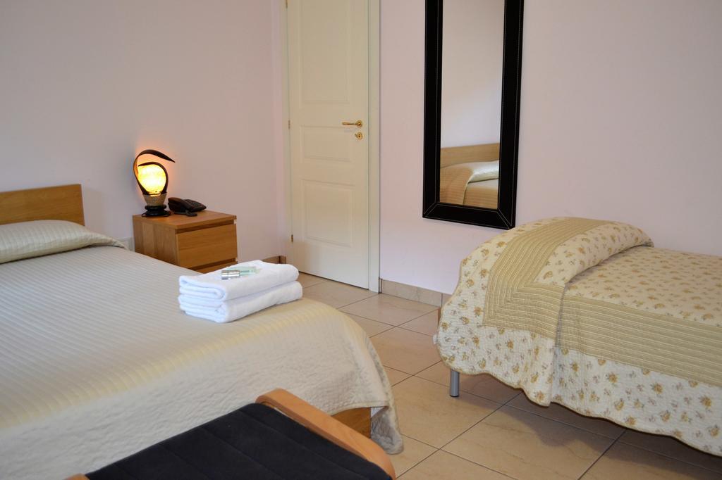 Hotel Acquaplanet Патерно Экстерьер фото